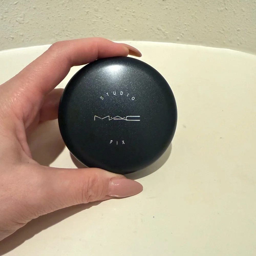 MAC Cosmetics mac studio